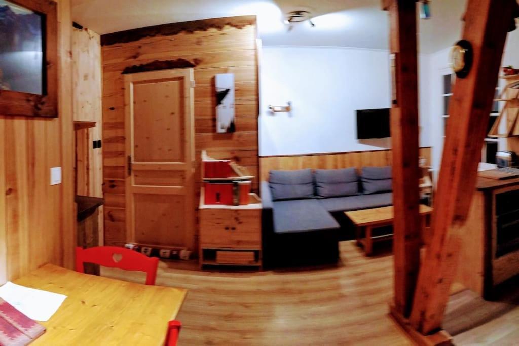 Mon Petit Appartement Montagnard Du Plateau Saint-Hilaire  エクステリア 写真
